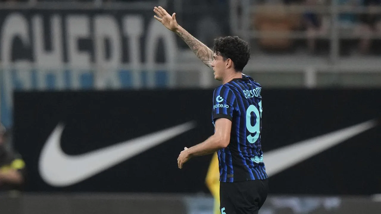 Statistik Ungkap Alessandro Bastoni Ungguli bek Incaran Barcelona Lainnya