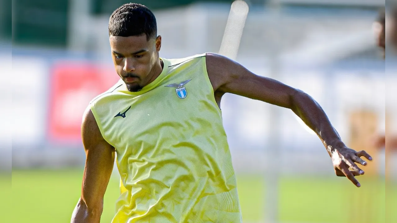 Doekhi mengungkapkan Alasan Pilih Kenakan Nomor 5 di Lazio