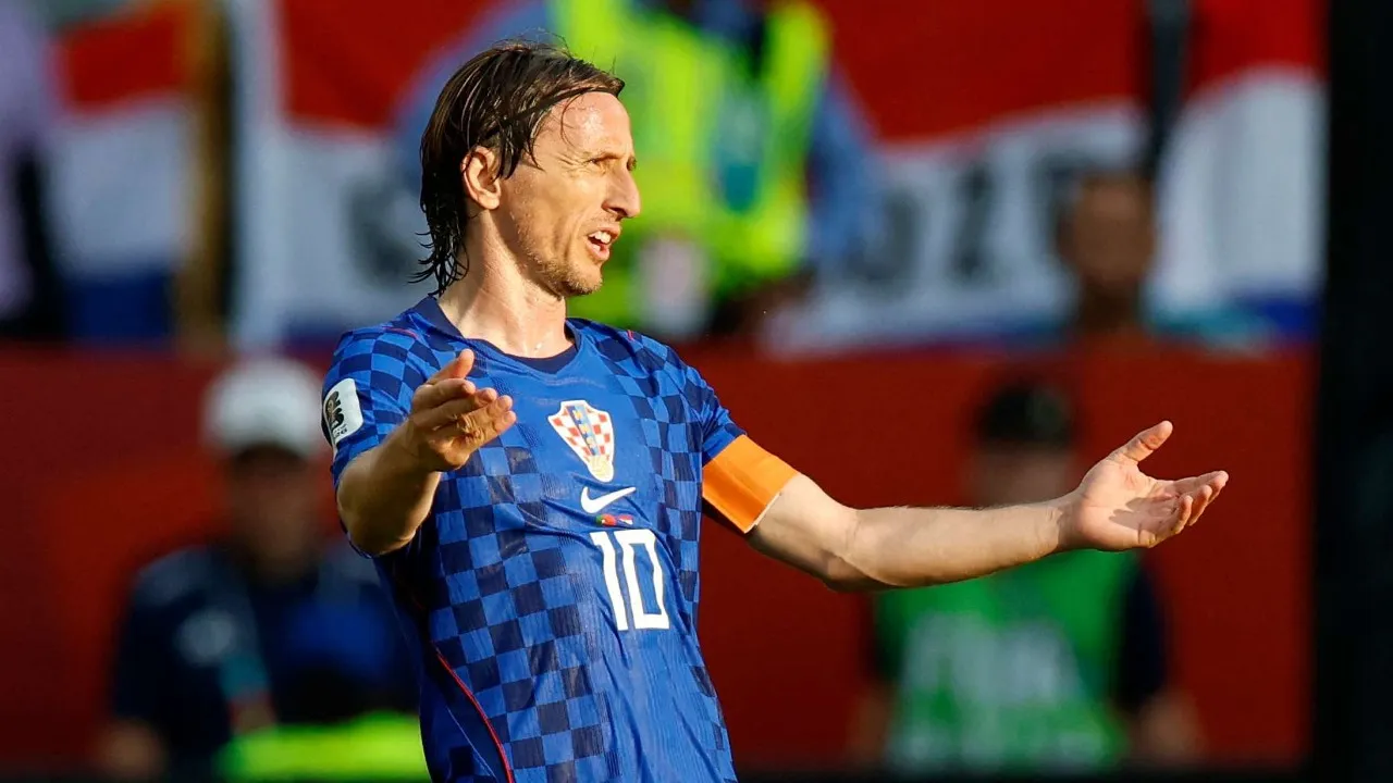 Keputusan Luka Modric Bertahan di AC Milan Bisa Picu Efek Domino