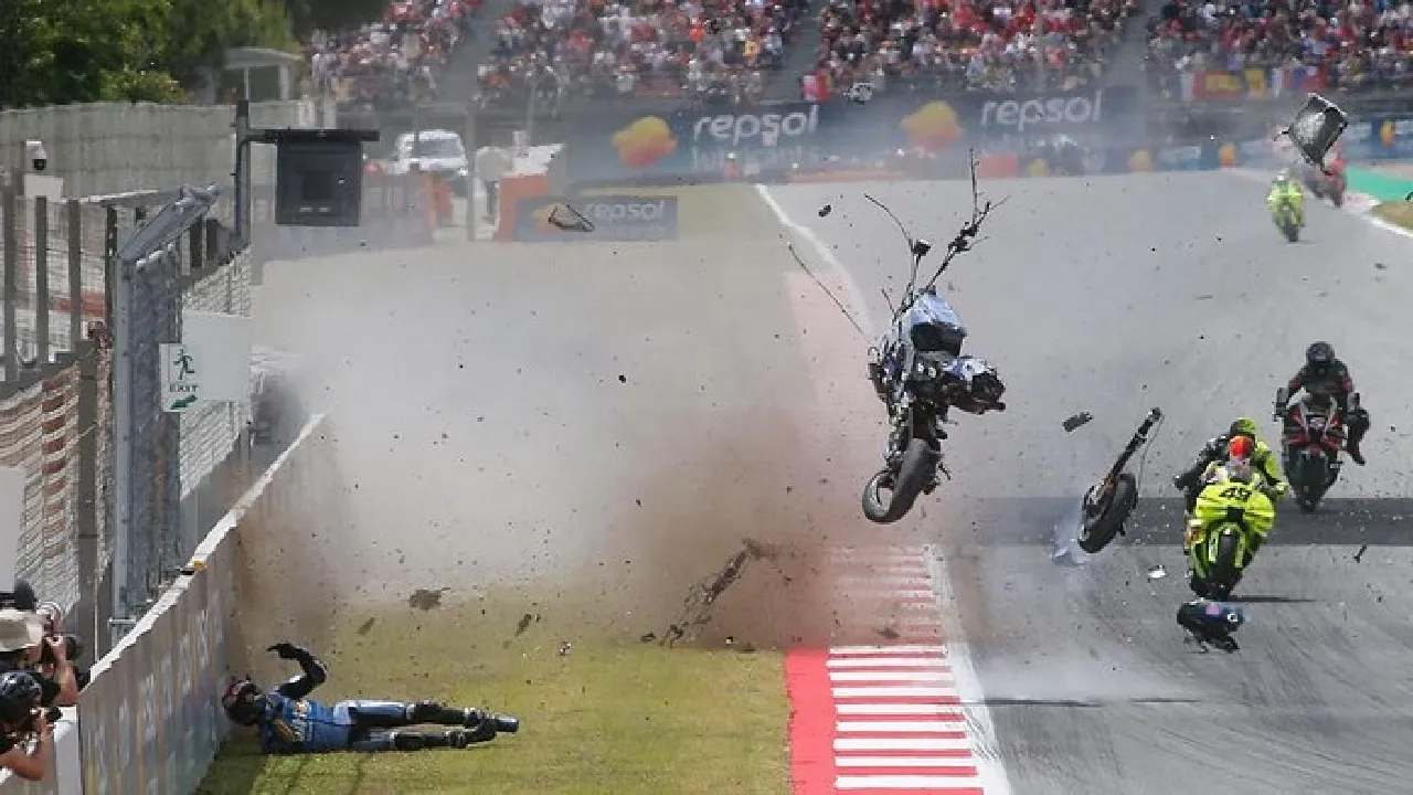 Marc Marquez Buka Suara soal Kecelakaan Alex Marquez di MotoGP Catalunya