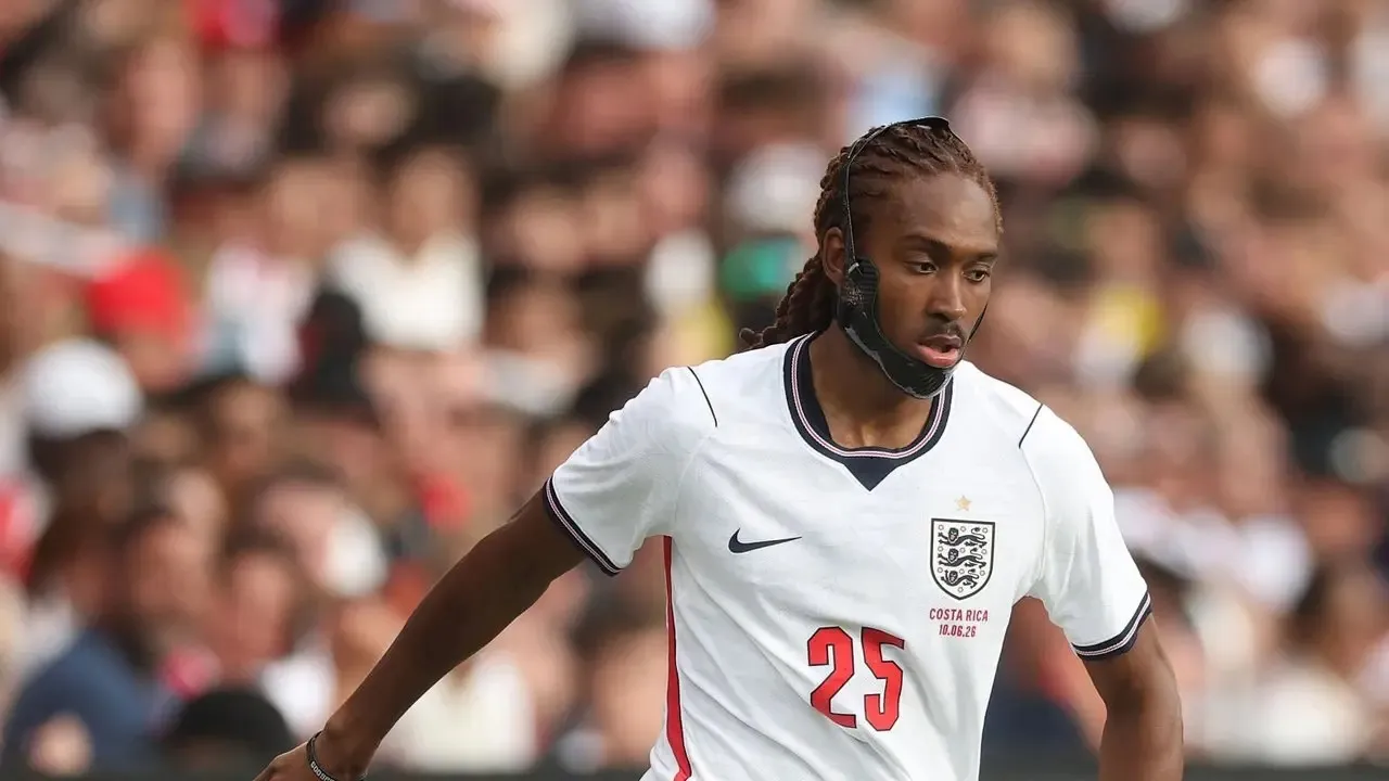 Media Italia: Djed Spence Jadi Favorit Inter, Tanpa Menutup Peluang Stones