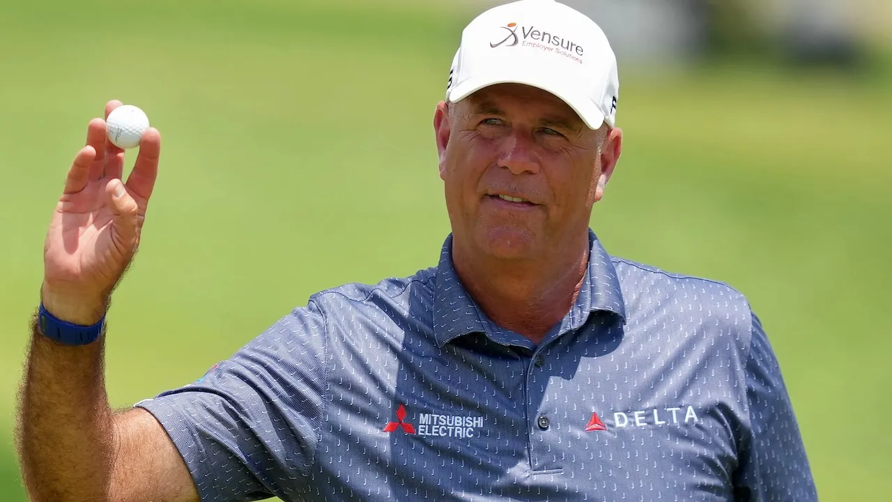 Stewart Cink Ungguli Harrington Jelang Final U.S. Senior Open